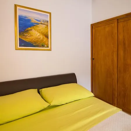 Apartments Donika Komiza Room photo