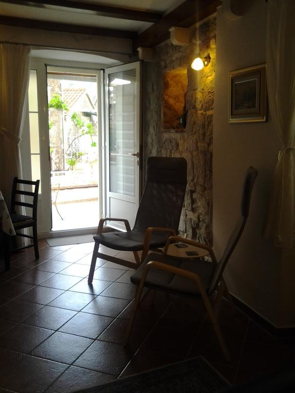 Apartament Donika Komiža