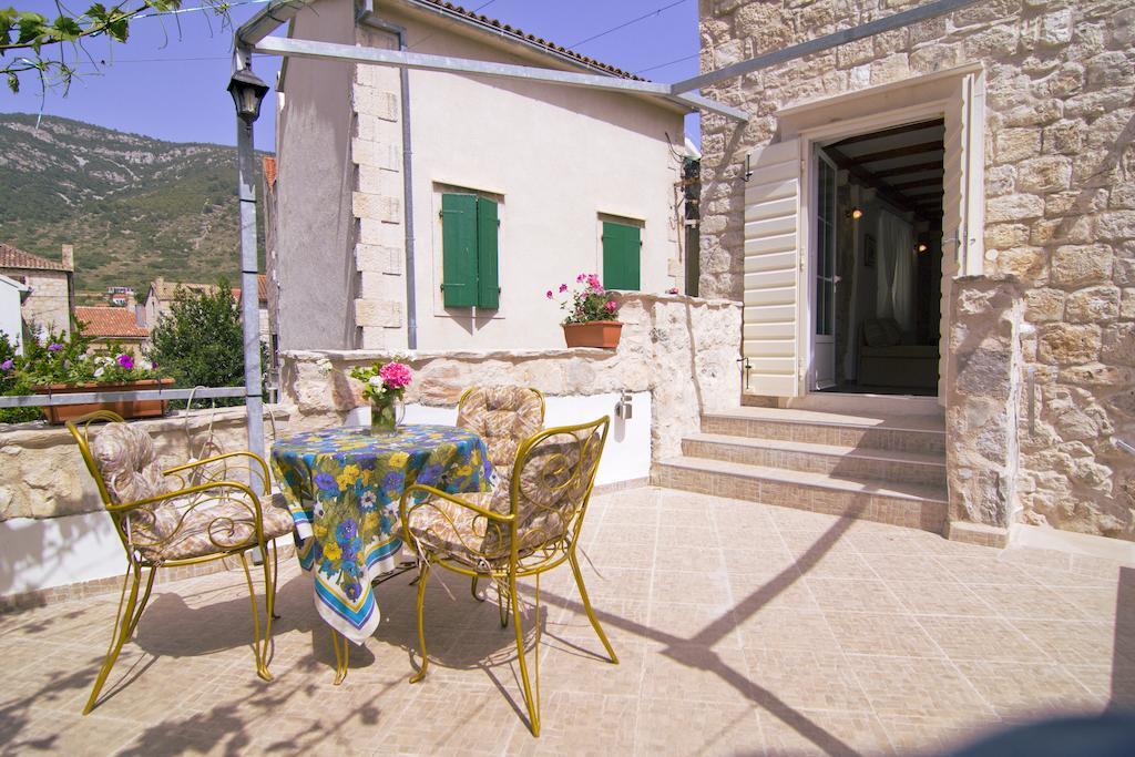 Apartment Donika Komiza